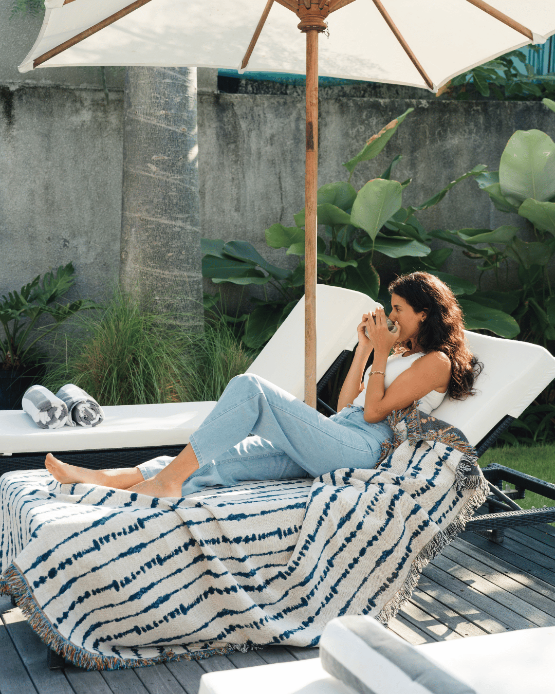 Vine Indigo blanket