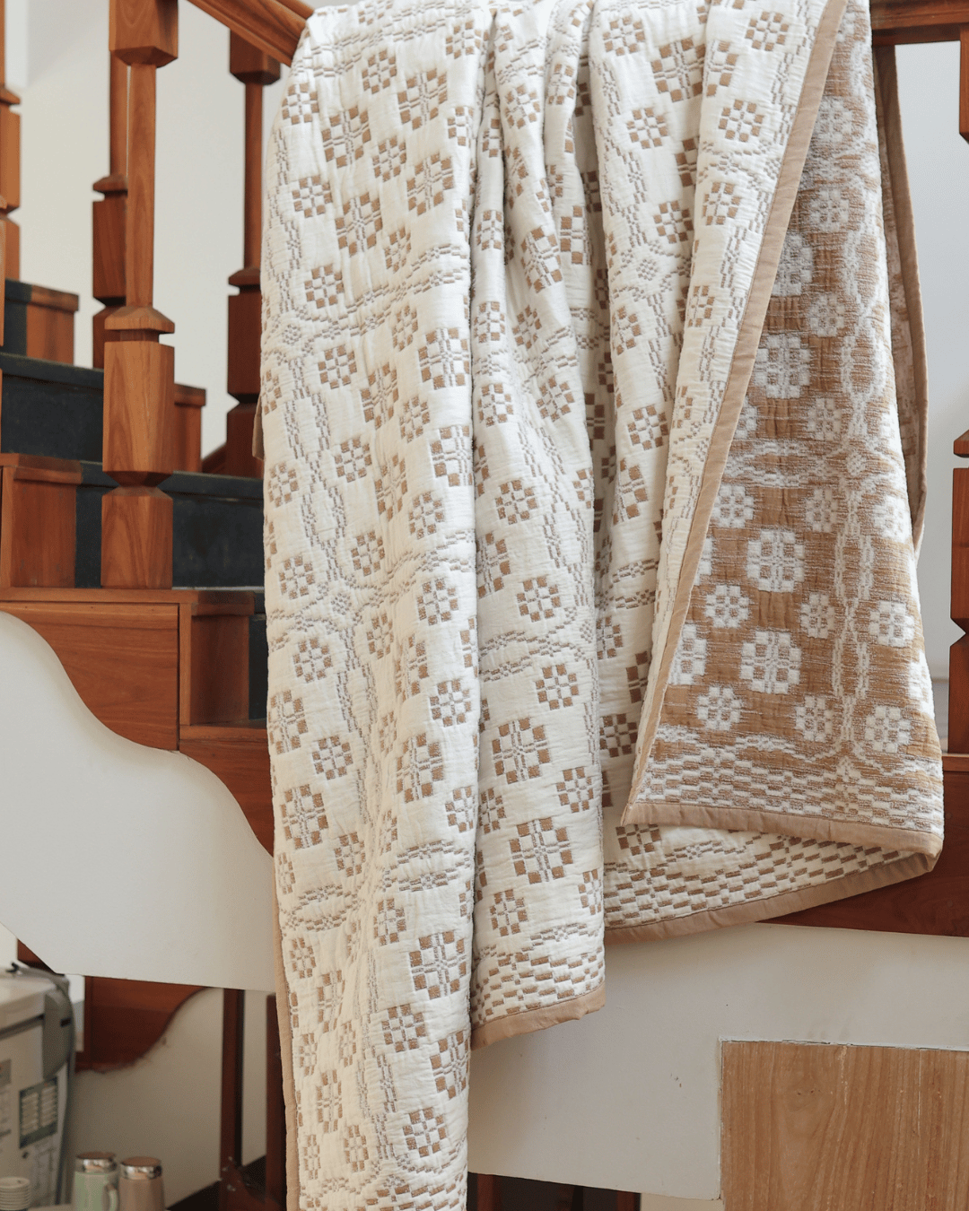 Terra Versatile Quilt Sandstone