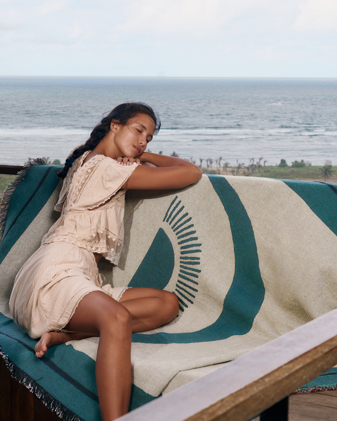 Luna Teal blanket