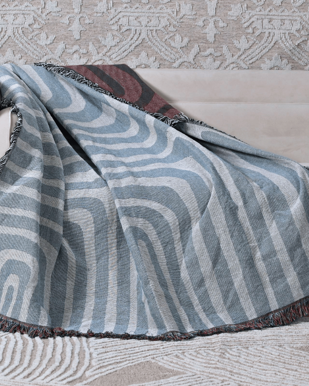Contour Sky blanket