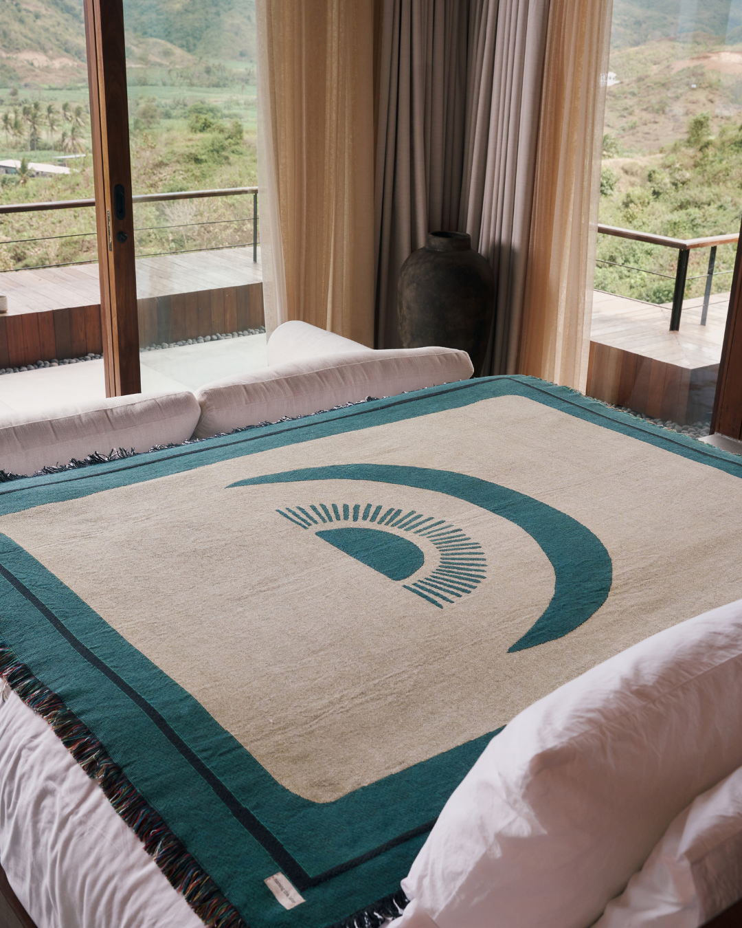Luna Teal blanket
