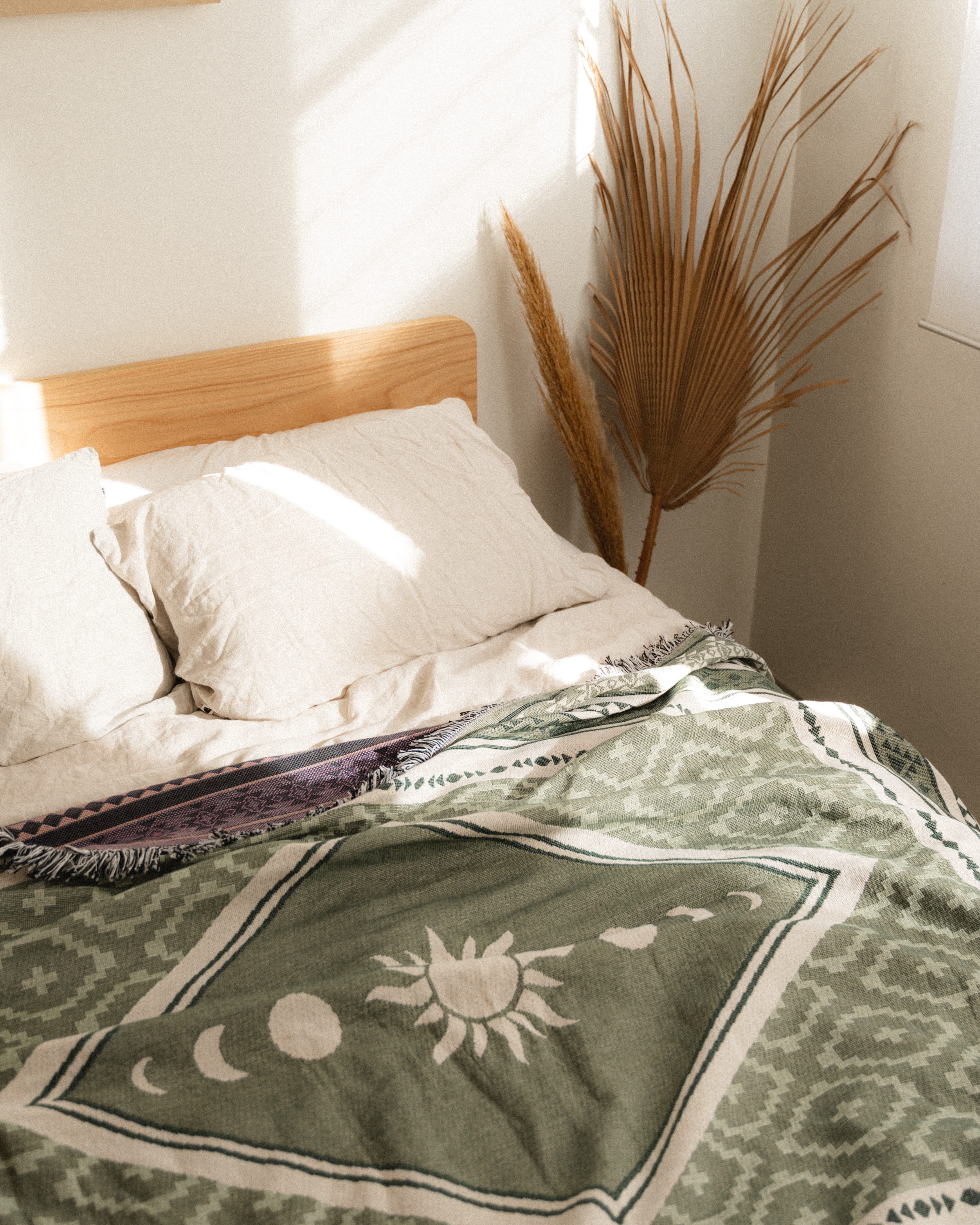 Jade Throw