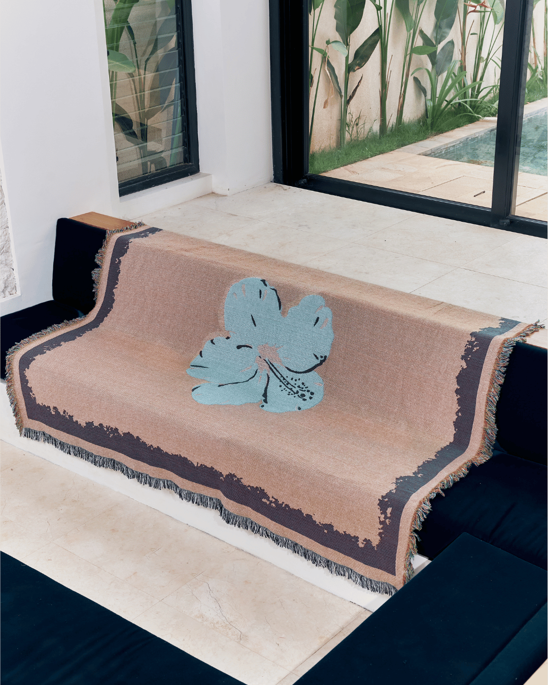 Hibiscus Lagoon blanket