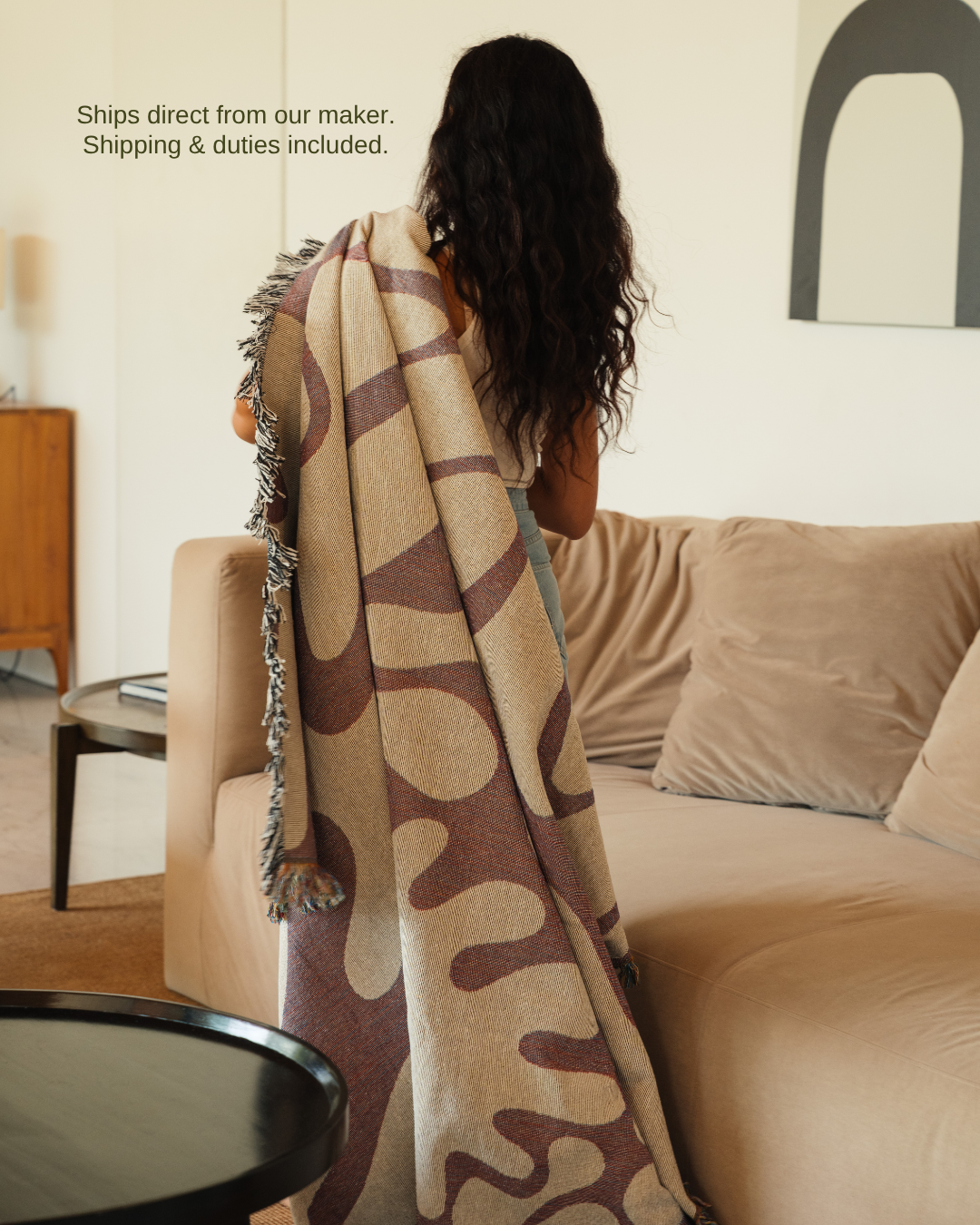 Wildform Rosewood blanket over shoulder – ships direct, duties included