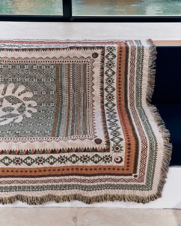 Aura Pasture blanket