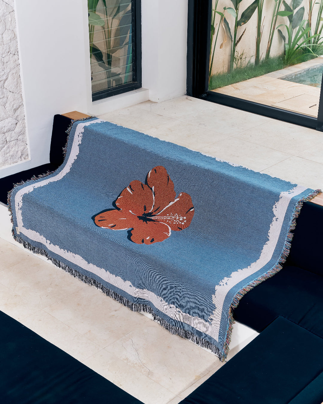 Hibiscus Sky blanket