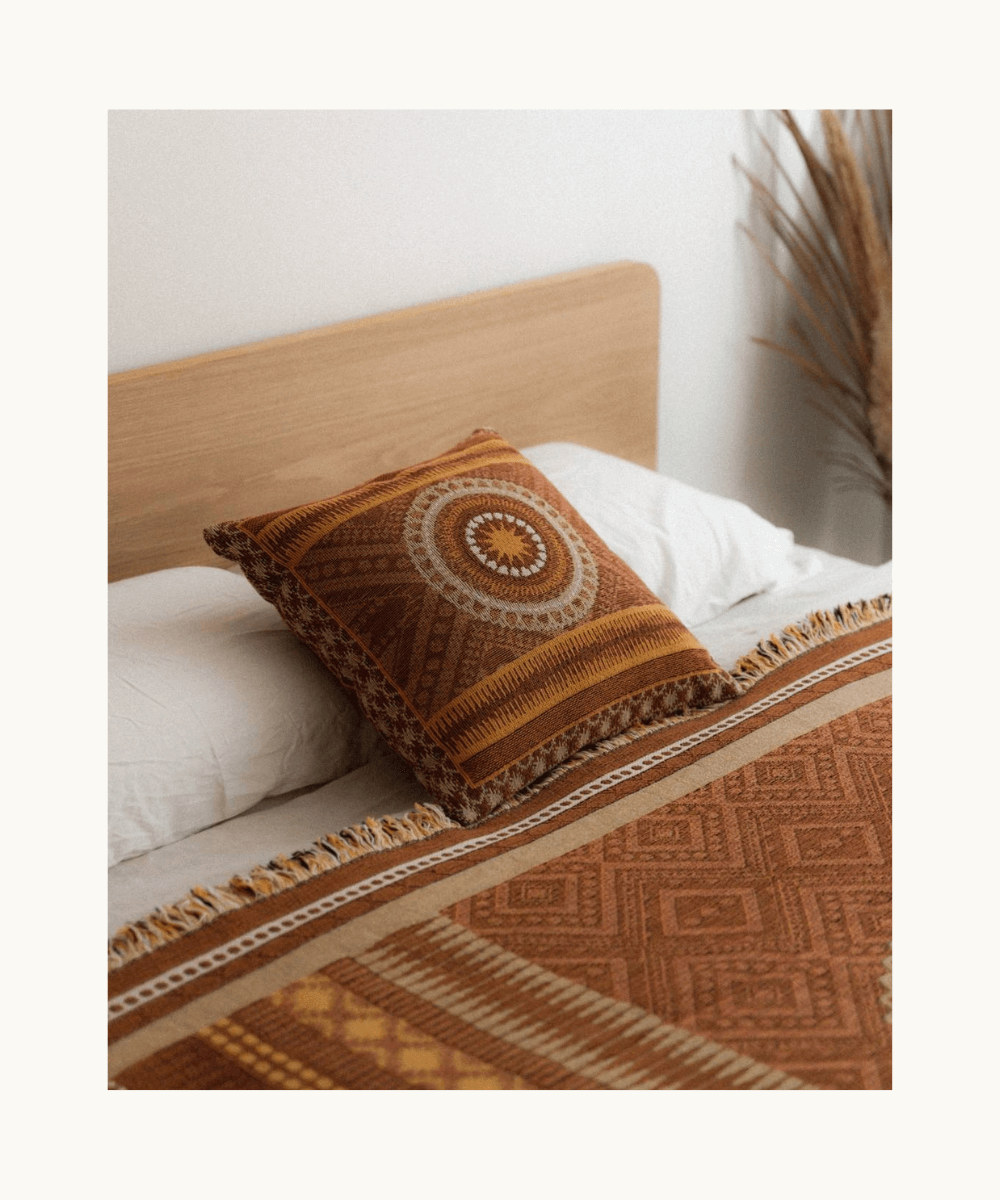 HENNA CUSHION