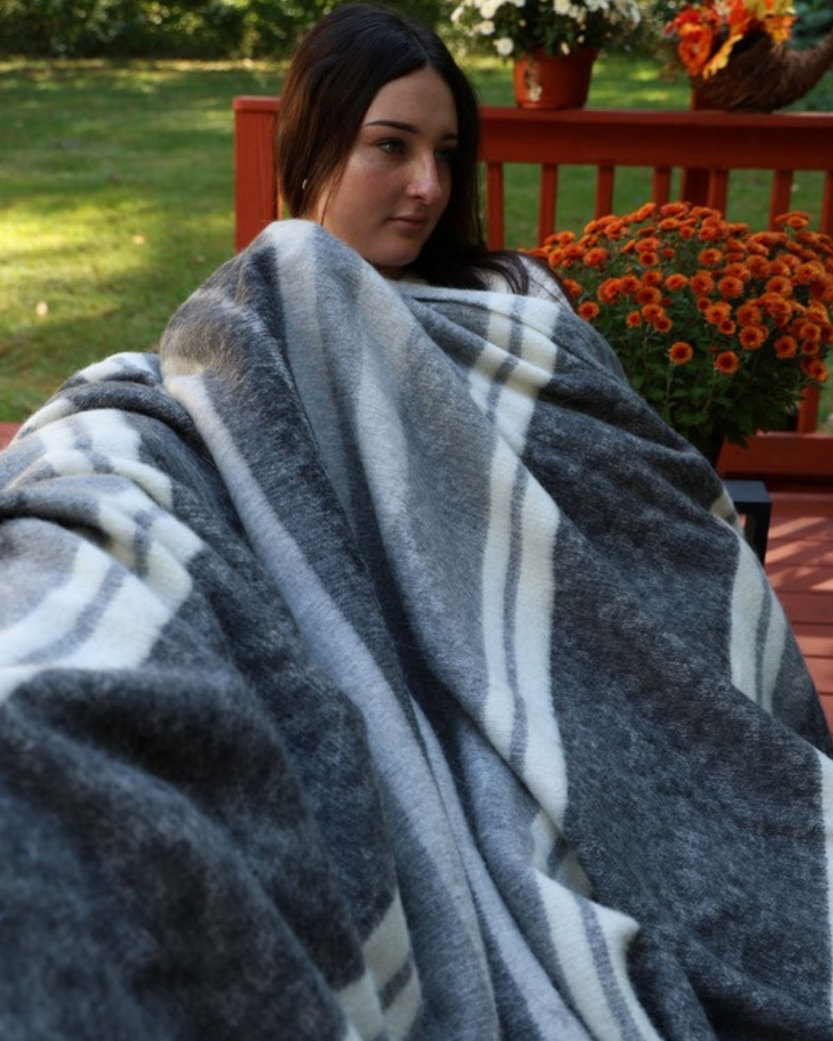 Stone Charcoal alpaca wool throw