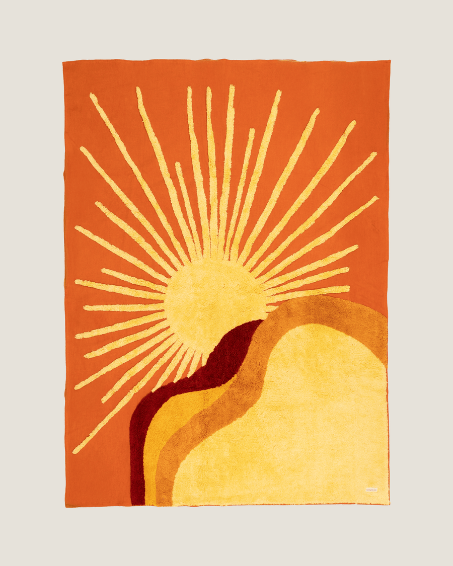 Solara Tufted Throw – Golden Horizon