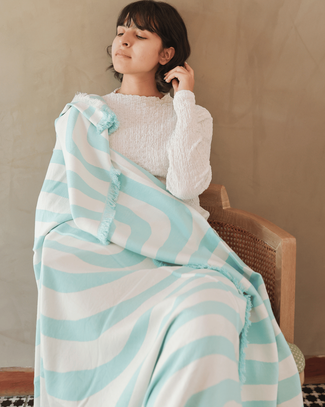 Whisperwind Bamboo Cotton Throw Contour Sky