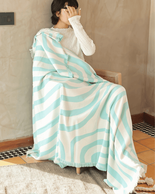 Whisperwind Bamboo Cotton Throw Contour Sky