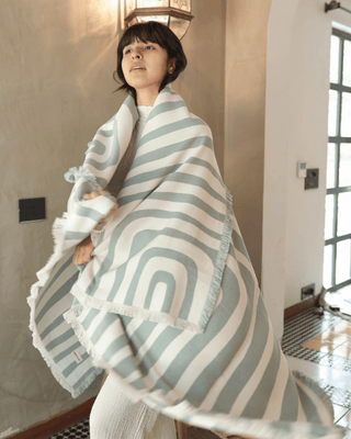 Whisperwind Bamboo Cotton Throw Contour Grove