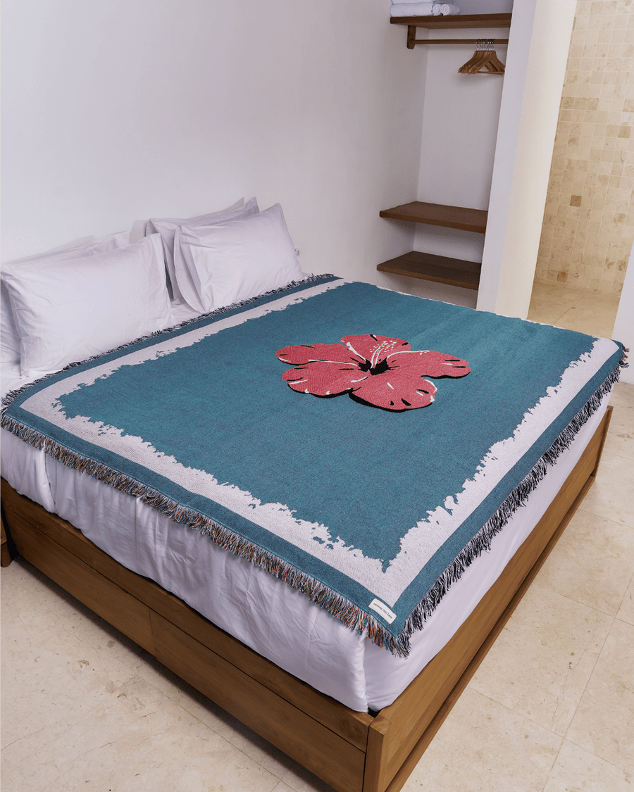 Hibiscus Lagoon blanket