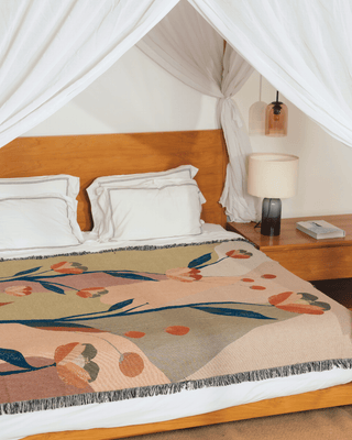 Blushwood Vine blanket