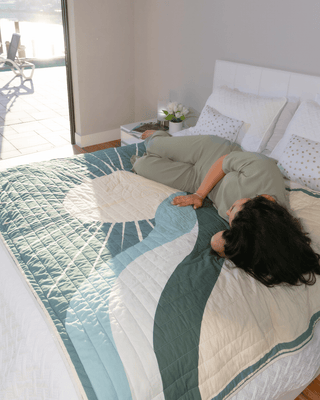 Solara Versatile Quilt - Sage Horizon