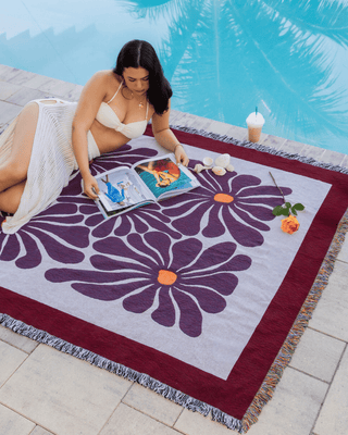 Wild Bloom Organic Cotton Jacquard Reversible Throw – Clay Berry