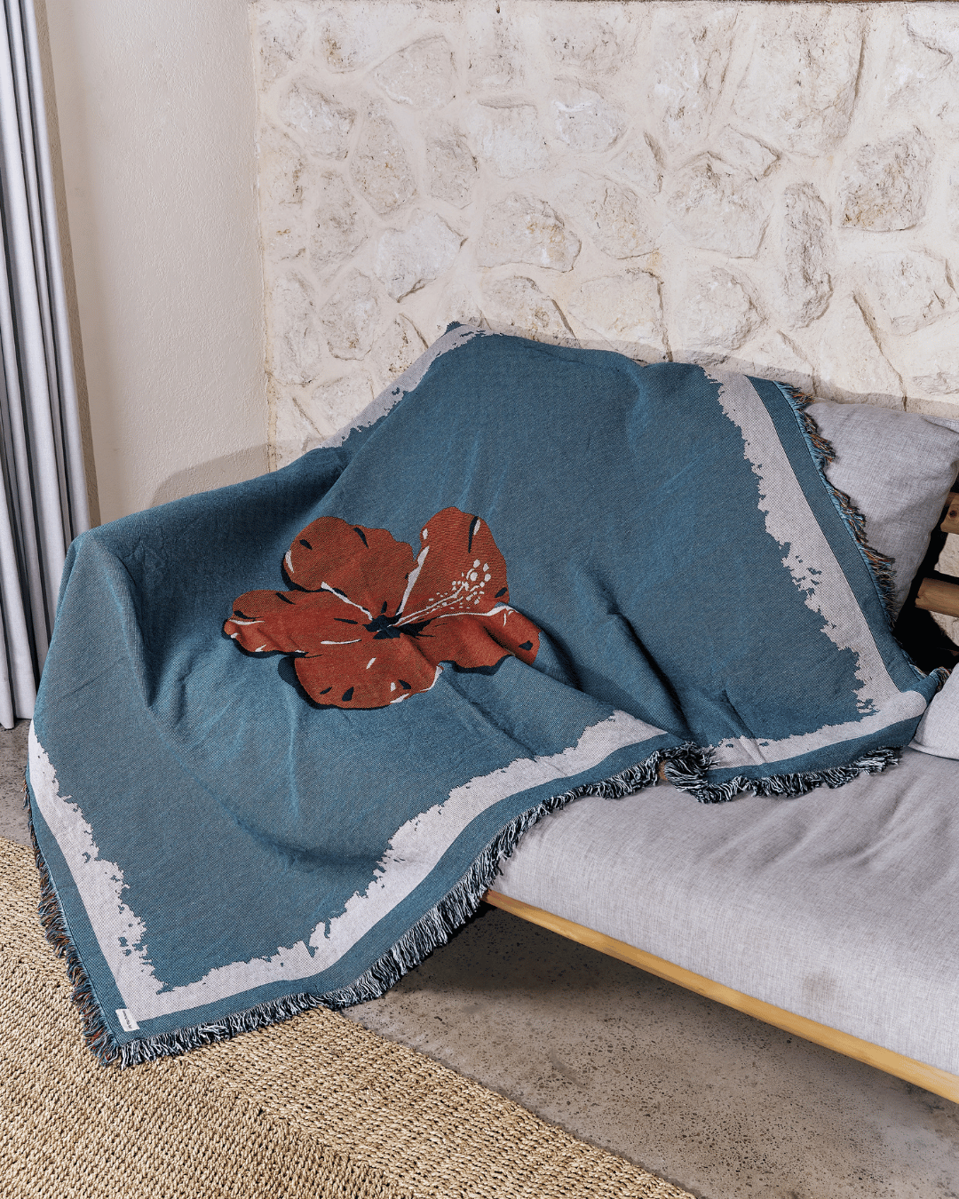 Hibiscus Sky blanket
