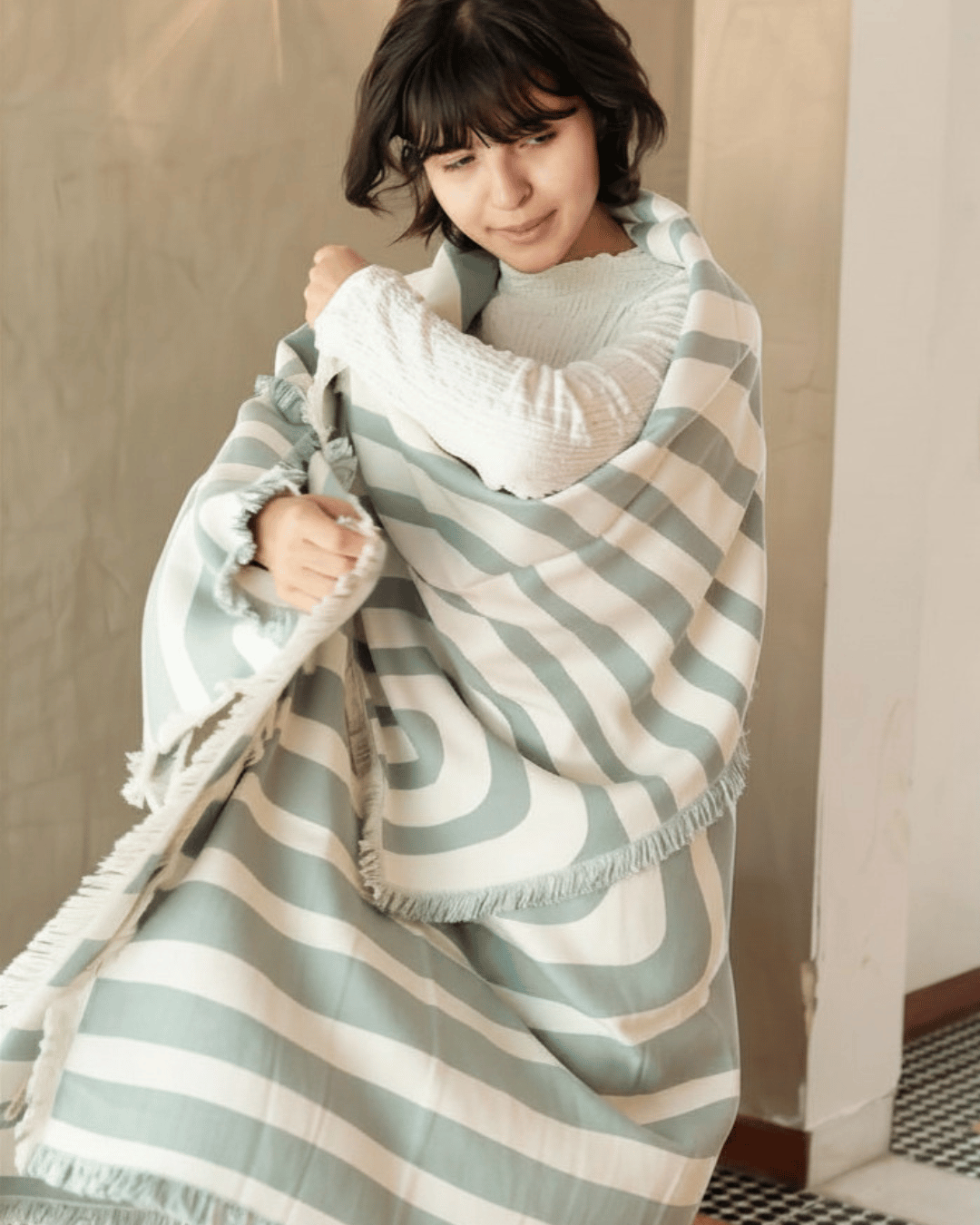 Whisperwind Bamboo Cotton Throw Contour Grove