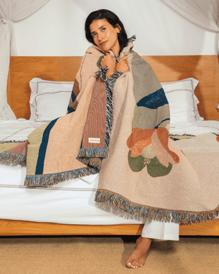 Blushwood Vine blanket