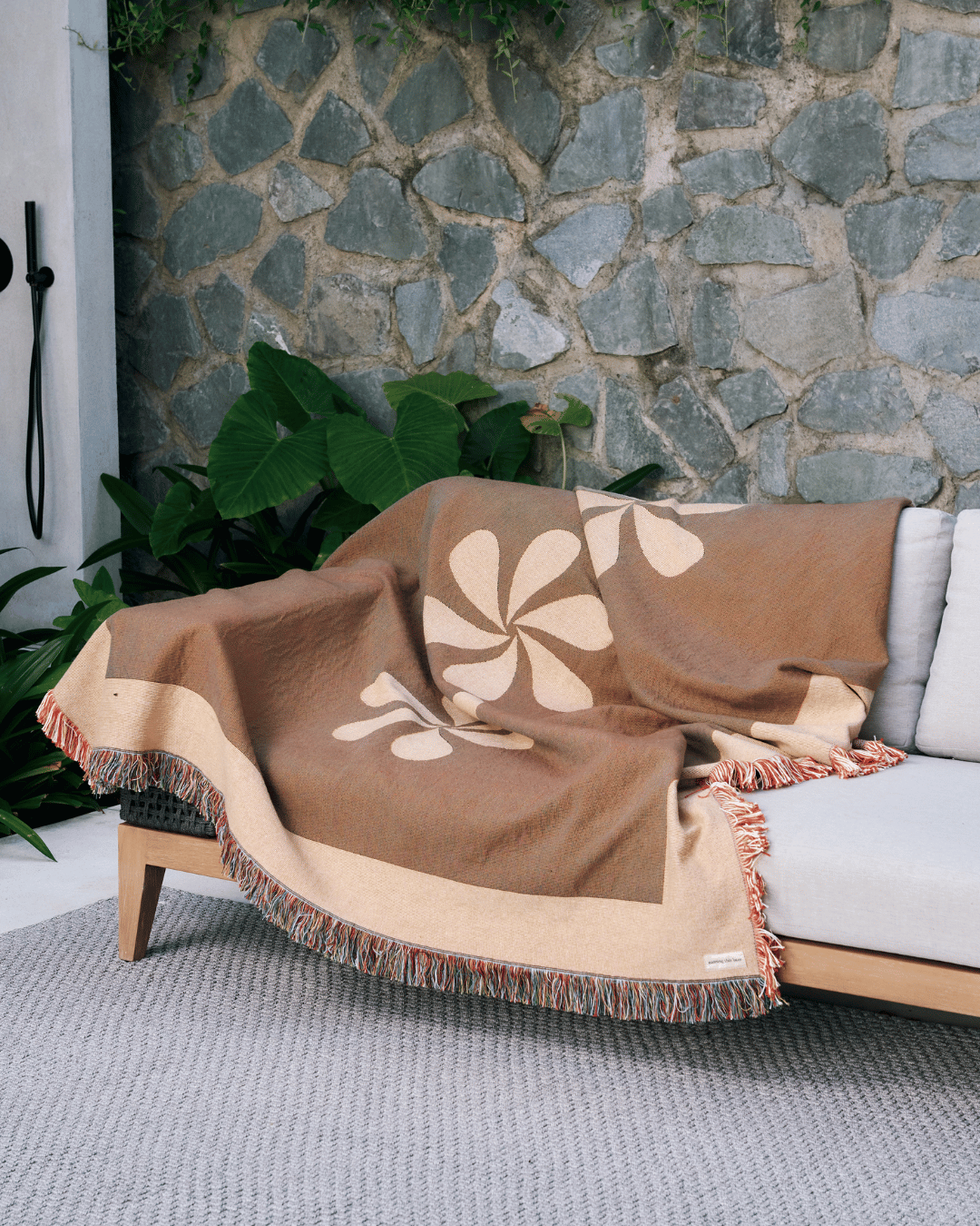 Daisy Clay blanket