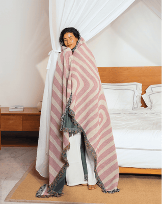 Contour Blush blanket