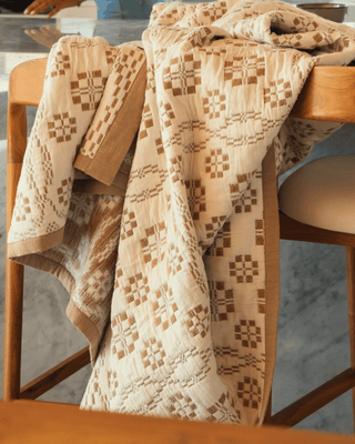 Terra Versatile Quilt Sandstone