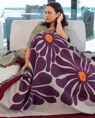 Wild Bloom Organic Cotton Jacquard Reversible Throw – Clay Berry