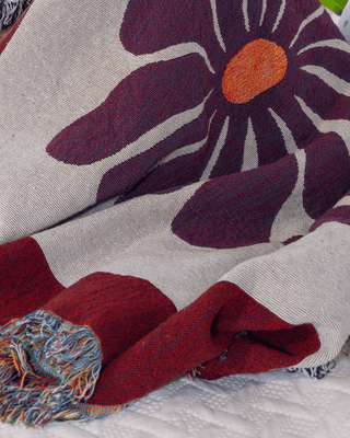 Wild Bloom Organic Cotton Jacquard Reversible Throw – Clay Berry